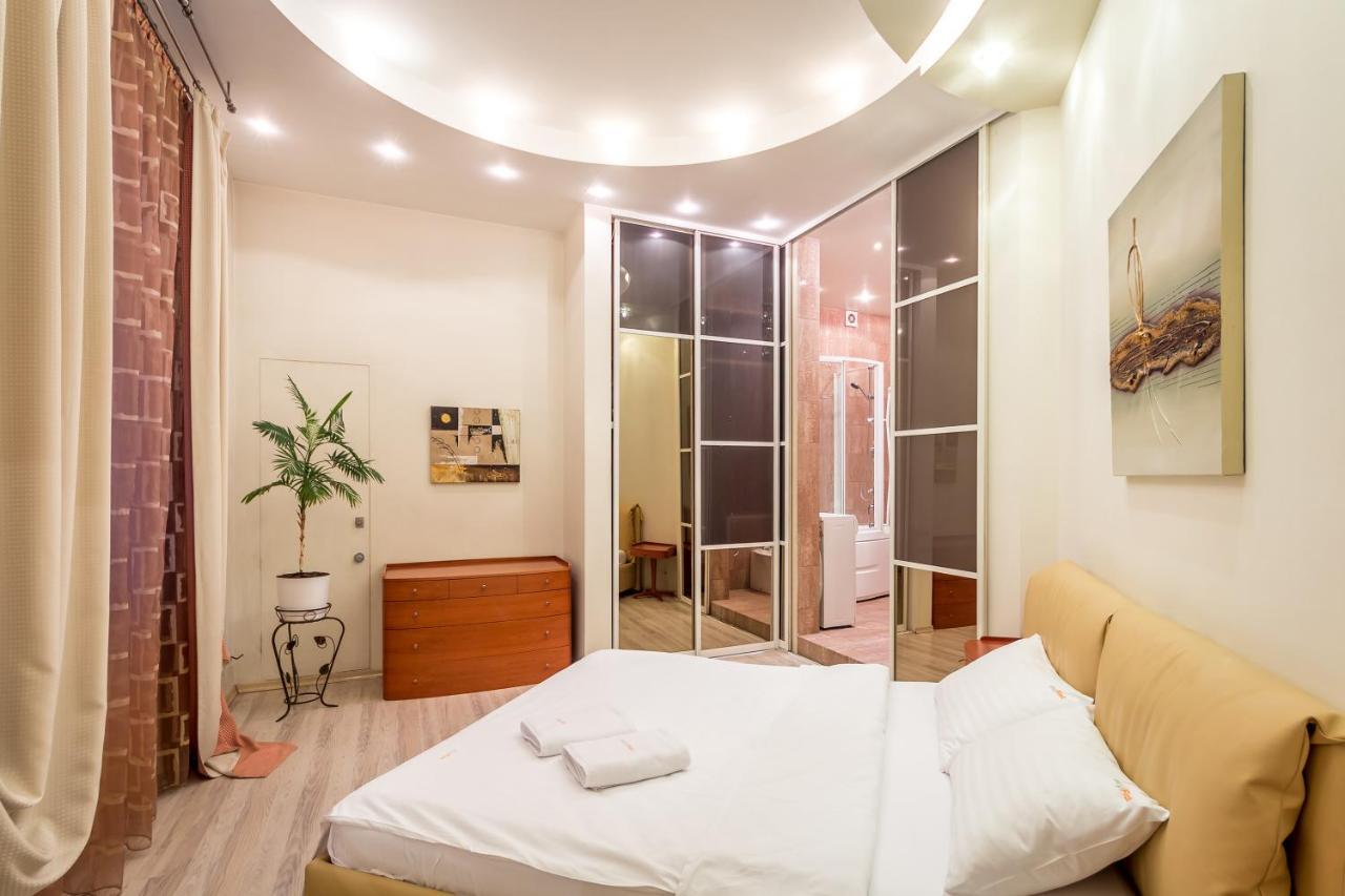 Central Apartments On Khreschatyk Kiev Luaran gambar