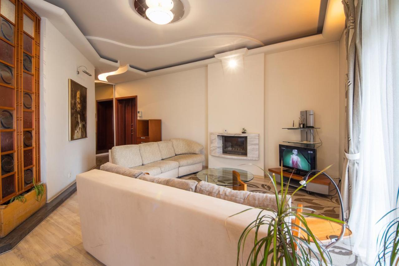 Central Apartments On Khreschatyk Kiev Luaran gambar